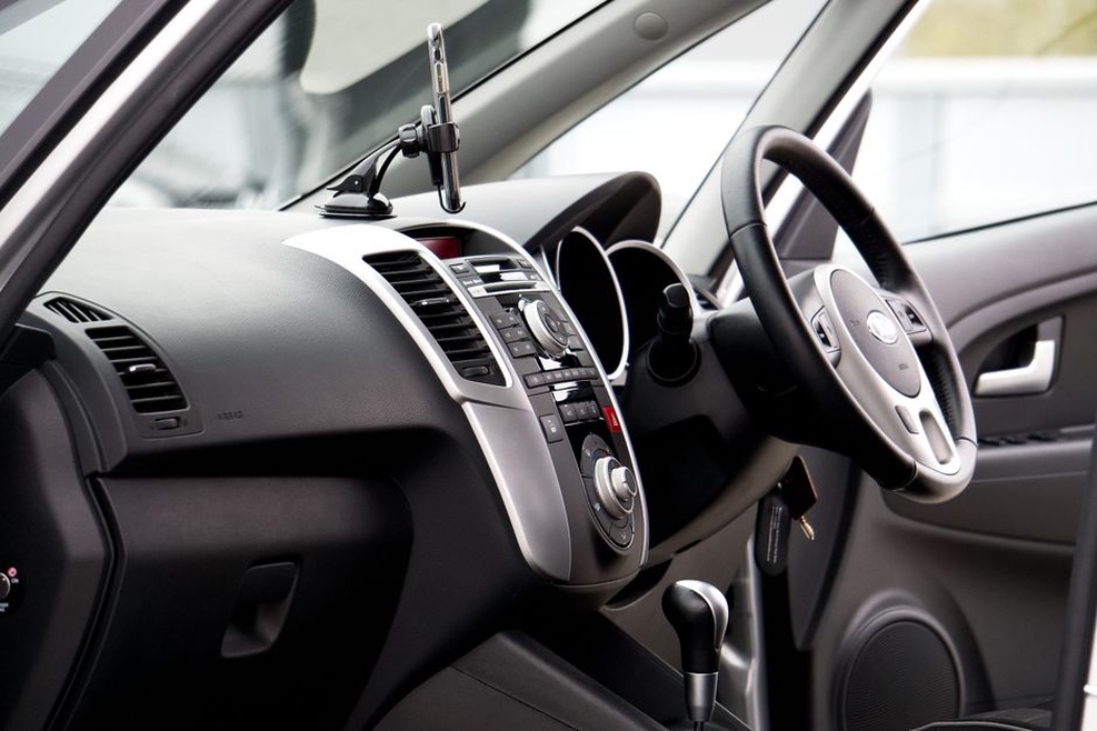 Contrôle du son entre GPS et autoradio