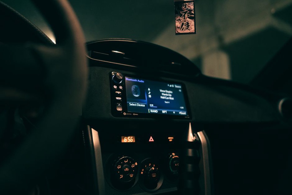 Réglages audio affichés sur un GPS automobile