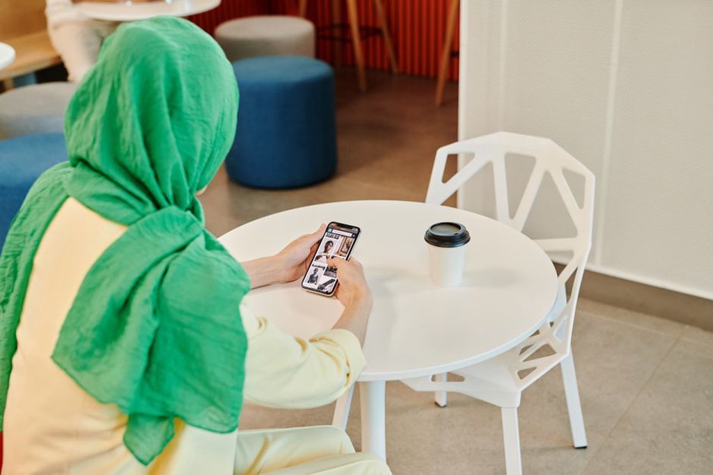 Saisie d’une demande d’aide GPS sur téléphone