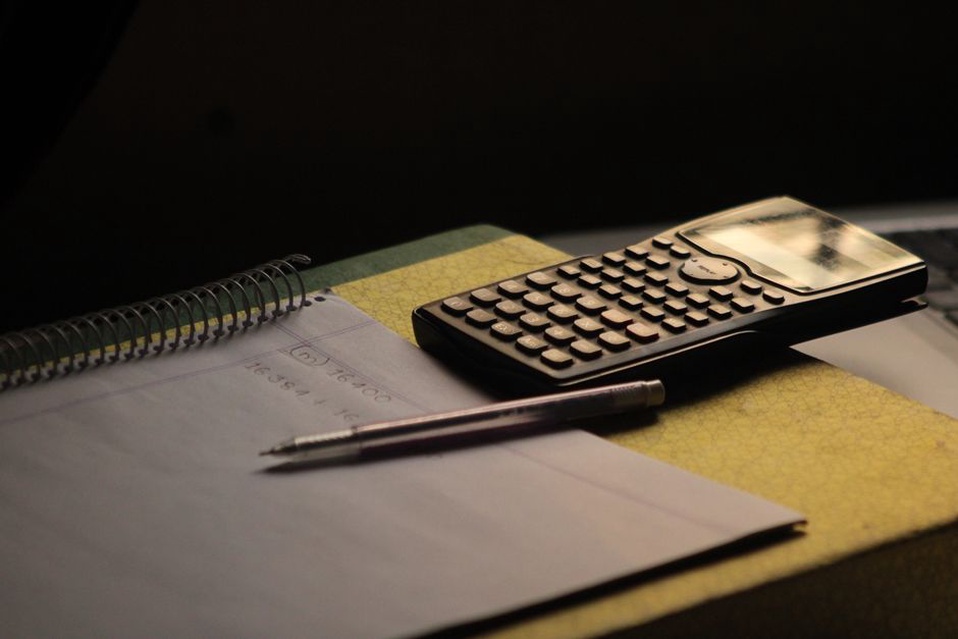 Un GPS portable accompagné de notes de diagnostic